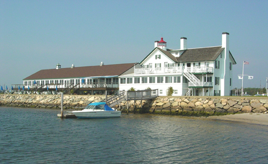 lighthouse-inn-exterior