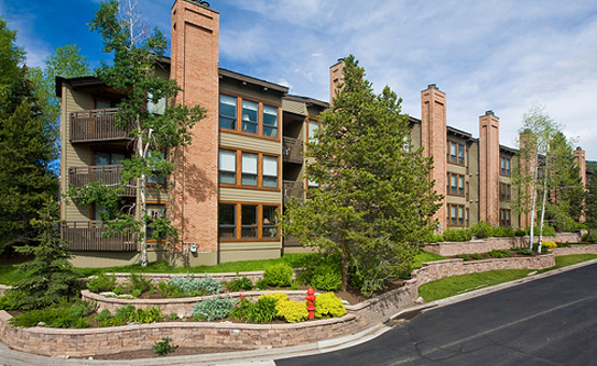 lodge-at-steamboat-exterior