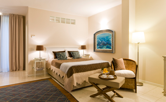 residence-adriano-suite-bedroom