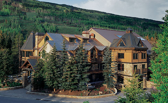 vail-mountain-lodge-exterior